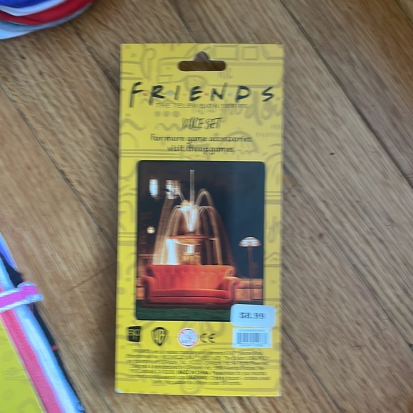 Set  of goodies from the television show “Friends” - Picture 6 of 6